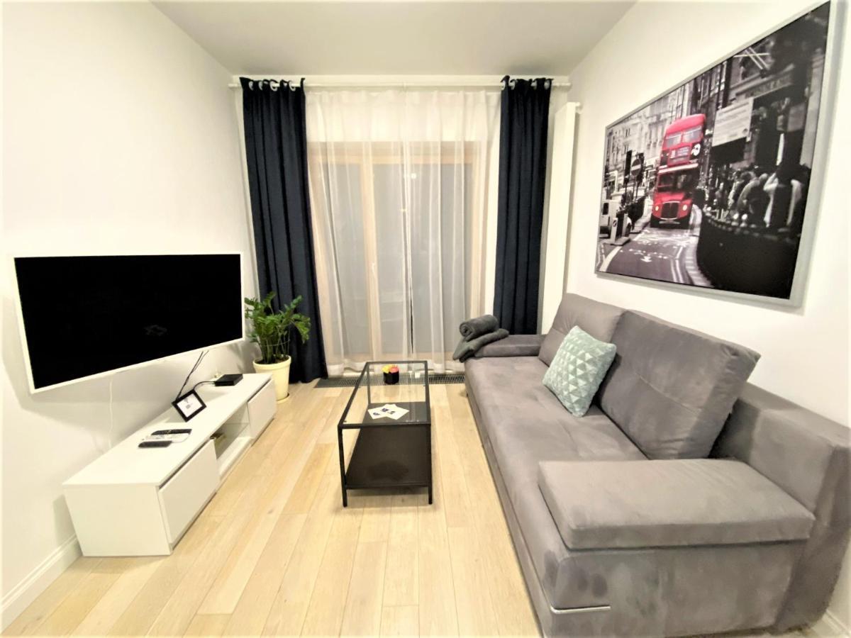 Exclusive 2Br! Apartment In Center +Netflix +Gym وارسو المظهر الخارجي الصورة