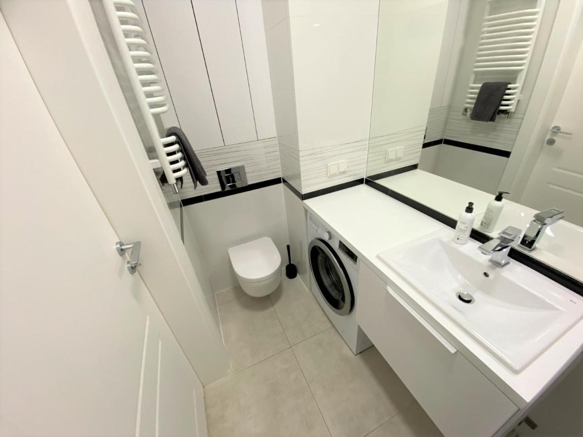 Exclusive 2Br! Apartment In Center +Netflix +Gym وارسو المظهر الخارجي الصورة