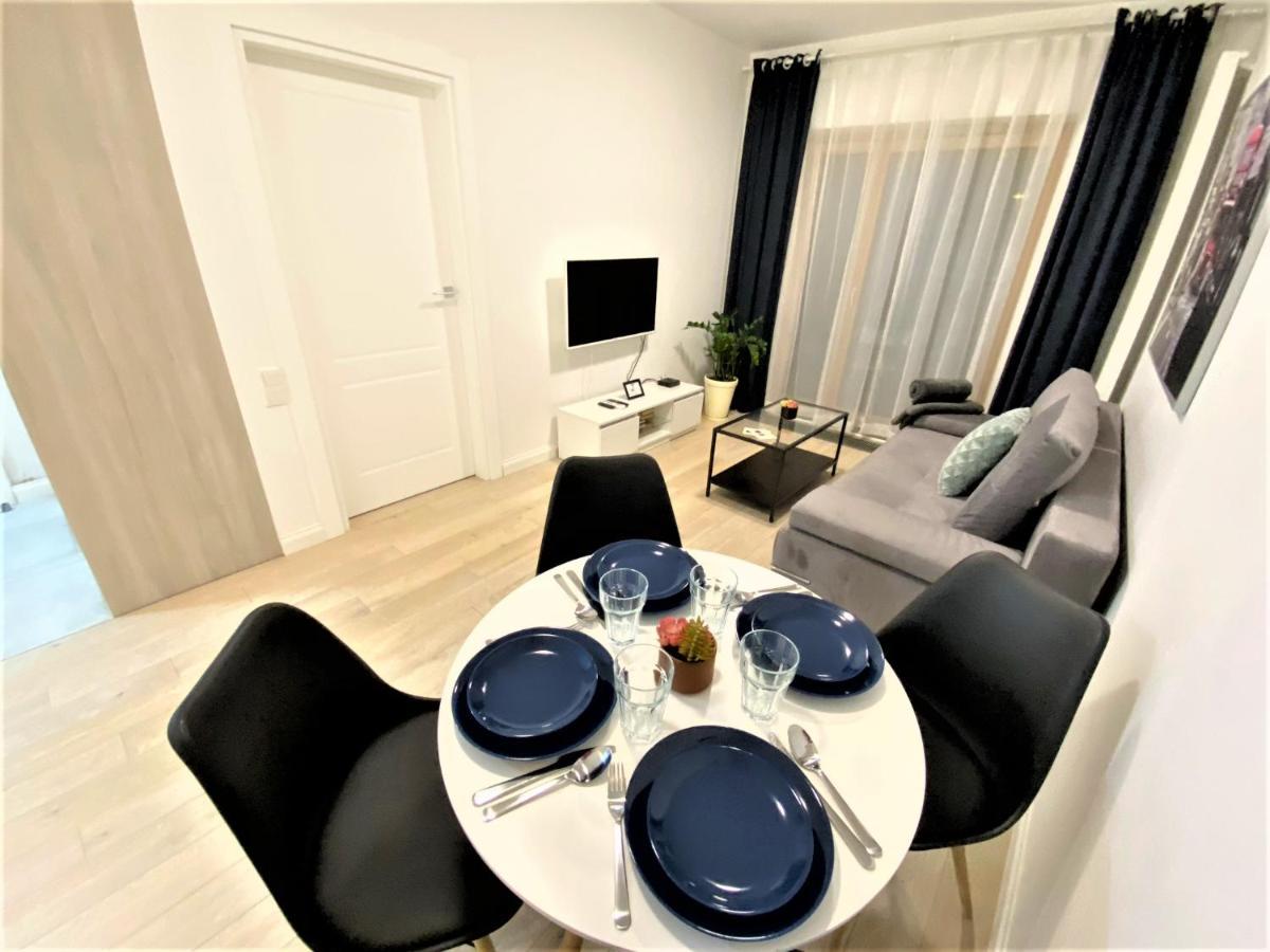 Exclusive 2Br! Apartment In Center +Netflix +Gym وارسو المظهر الخارجي الصورة