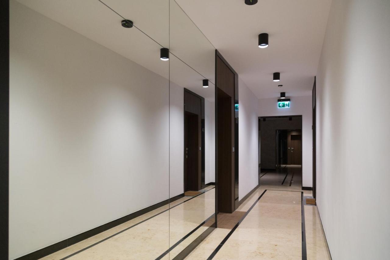 Exclusive 2Br! Apartment In Center +Netflix +Gym وارسو المظهر الخارجي الصورة